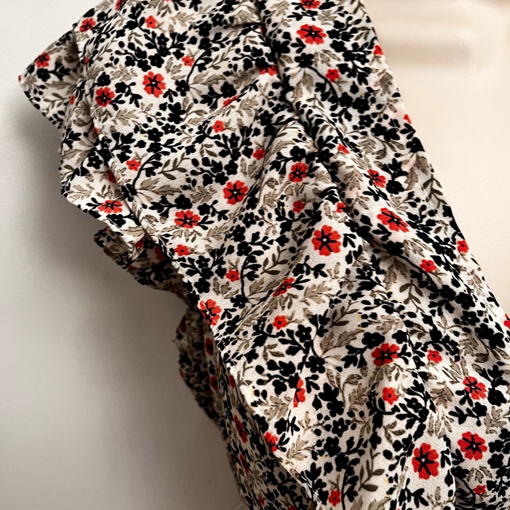 Max Studio Flirty Floral Ruffle Blouse Tunic - Picture 3 of 11